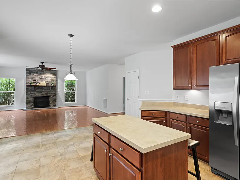 14203 Murphy Ter — Photo 5