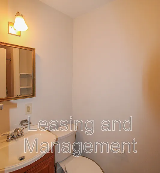 23 Archdale St #E — Photo 8
