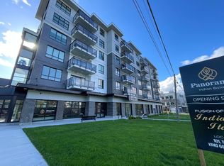 6285 King George Blvd #602, Surrey, BC V3X 3G2