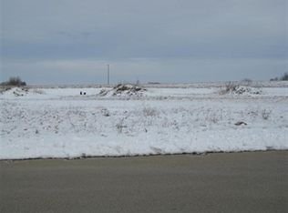 325 Rye Ridge Ct, Freeport, IL 61032