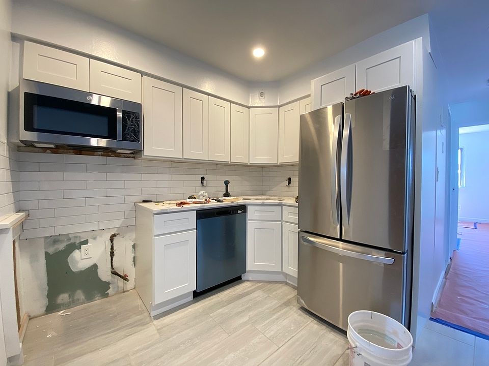 1st image of 21-29 42nd St #2A