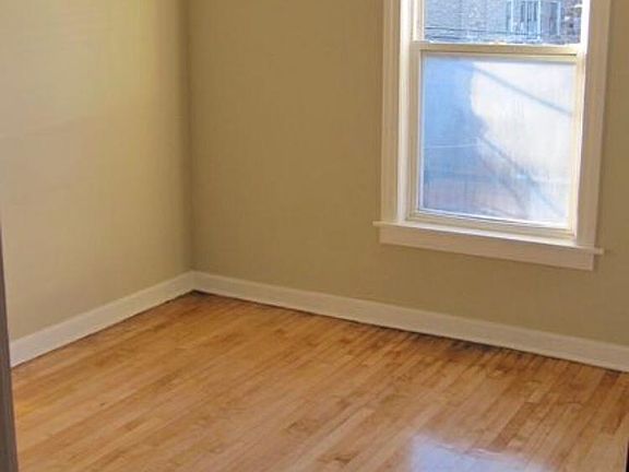 4th image of 4950 W Warwick Ave APT 2R