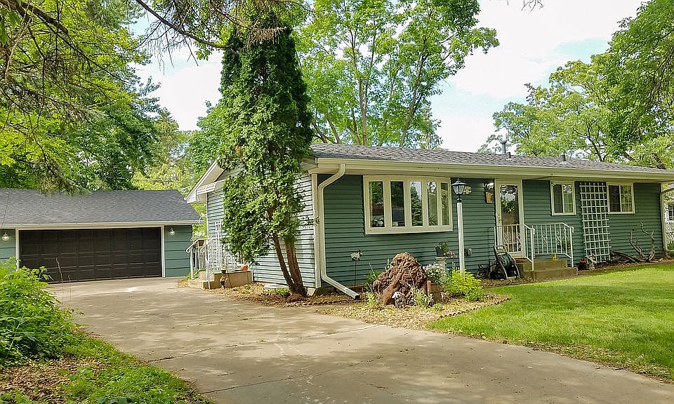 NEW Siding Gutters and Roof!