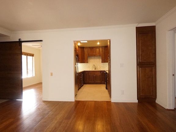 5th image of 1033 6th St APT 307