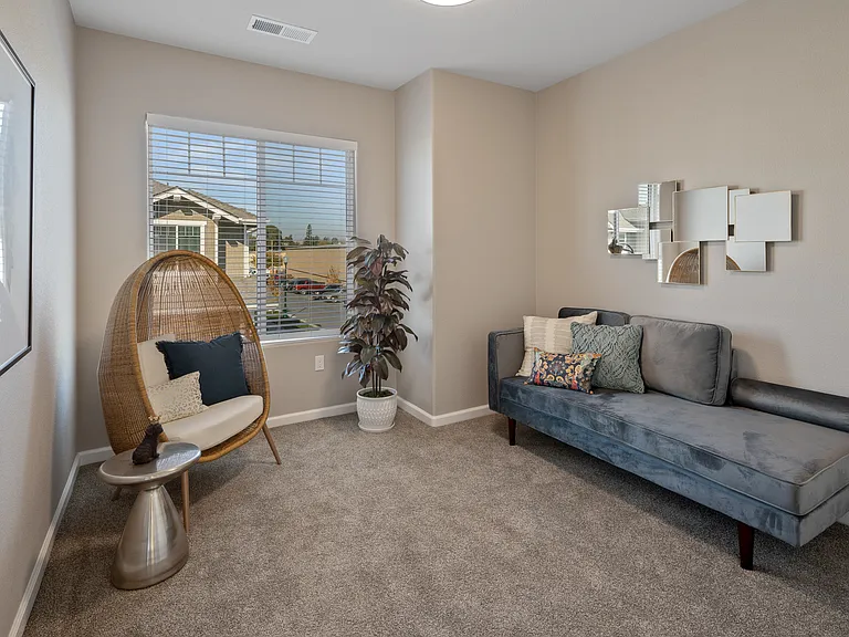 Sendero Townhomes — Photo 6