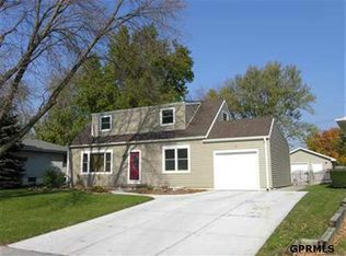 406 W Westplains Rd, Gretna, NE 68028