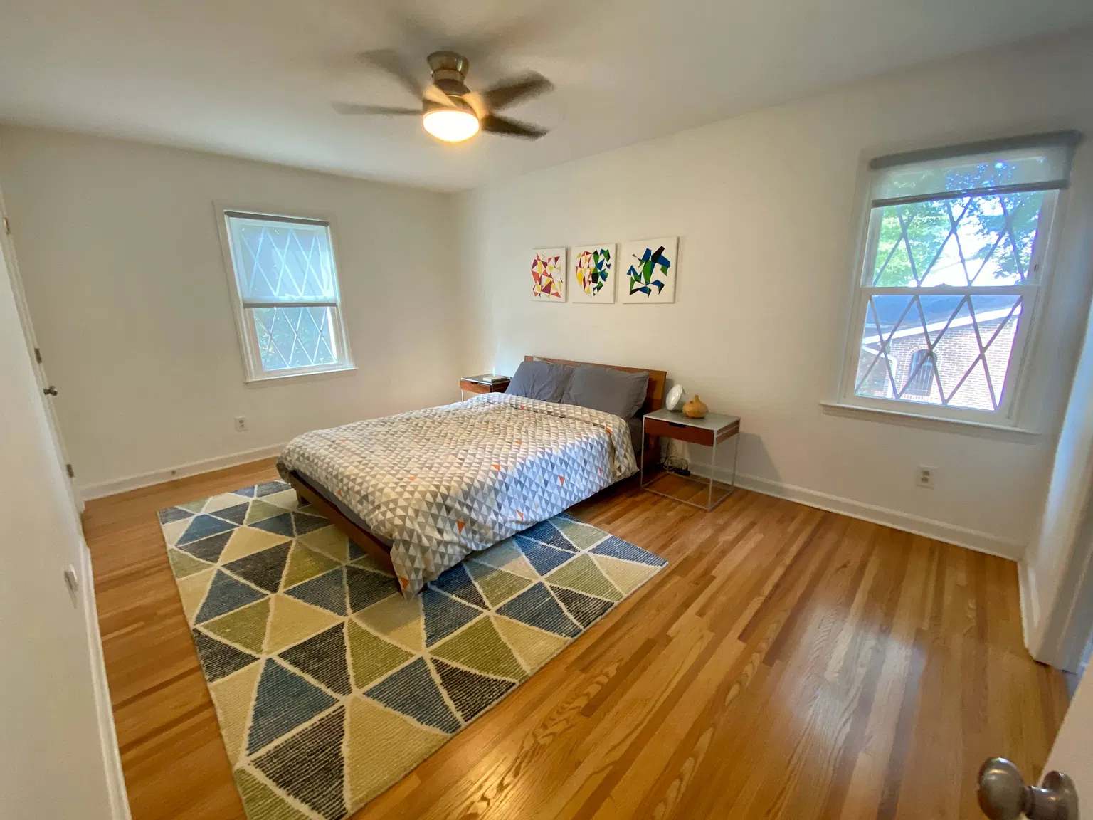 4 bed, 1971 sqft, $3,200 — Photo 3