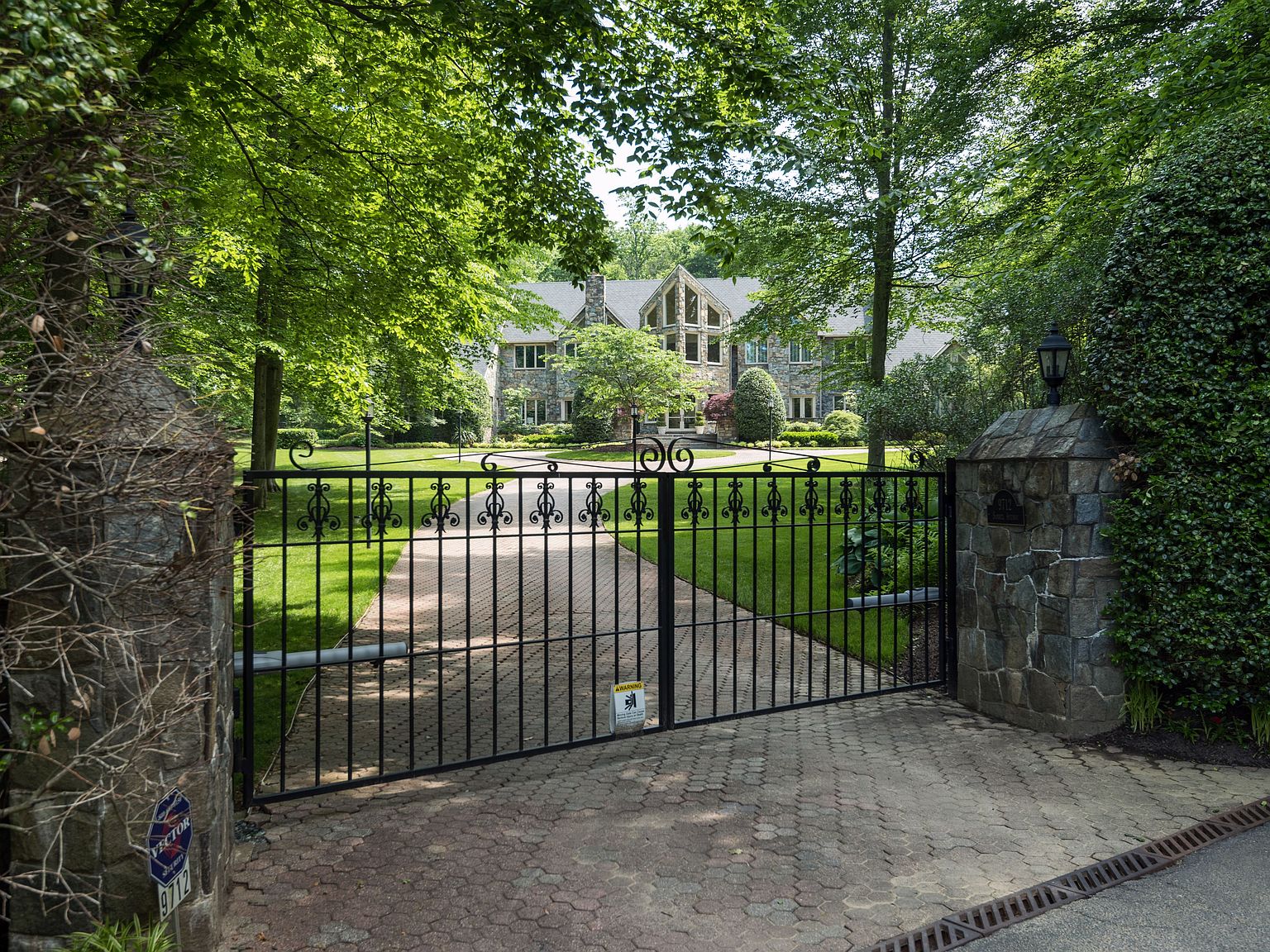 9712 Sorrel Ave, Potomac, MD 20854 Zillow
