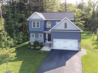 2749 W Lydius St, Schenectady, NY 12306