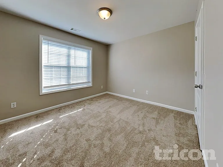 1219 Falls Creek Ct — Photo 12
