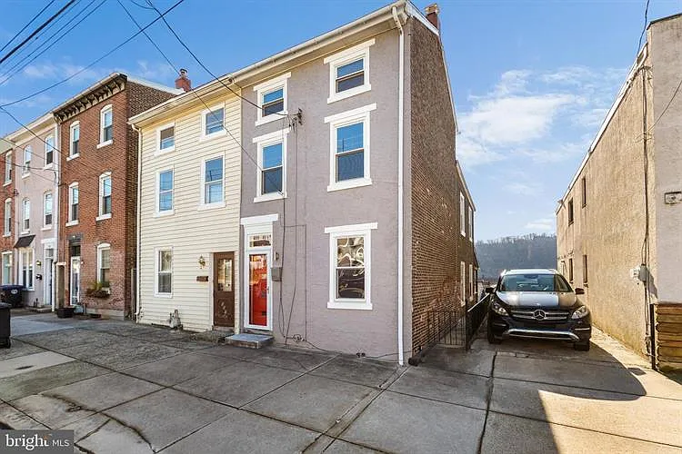 335 Spring Mill Ave photo 1