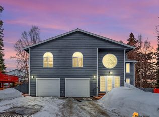 6720 Lawlor Cir, Anchorage, AK 99502