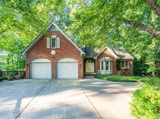 2627 Alden Ct, West Bloomfield, MI