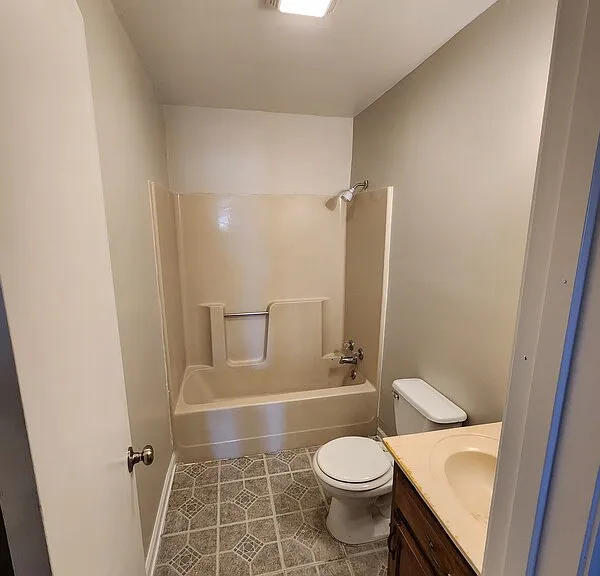 403 Austin Ave #B — Photo 6