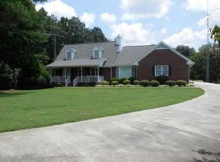 4816 Windwalker Dr, Flowery Branch, GA 30542