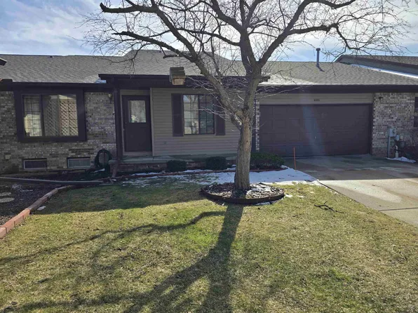 5023 Sandalwood Dr, Grand Blanc, MI 48439