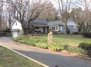 29 Spring Garden Mill Dr, Upr Makefield, PA 18940