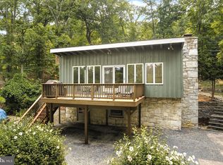 704 Valley View Rd, Harpers Ferry, WV 25425