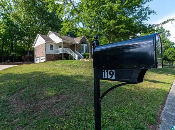 119 Woodbury Dr, Sterrett, AL 35147