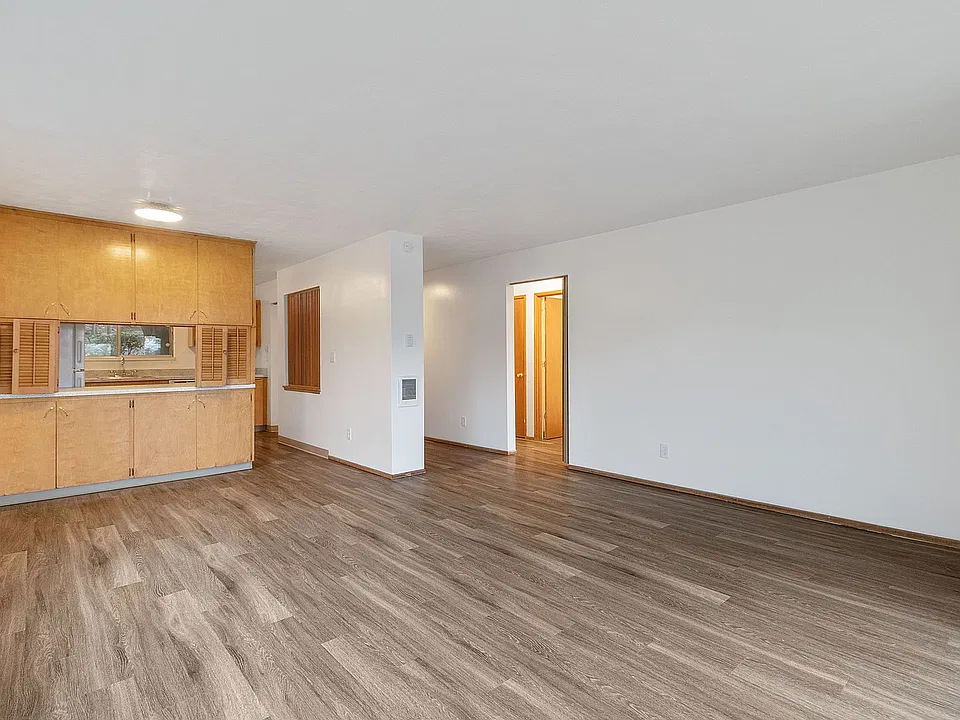 Town and Country Apartments
