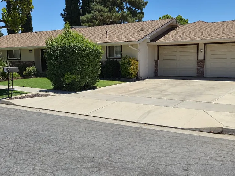 5170 E Huntington Ave — Photo 11