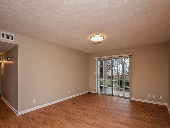 5th image of 509 Logsdon Ct