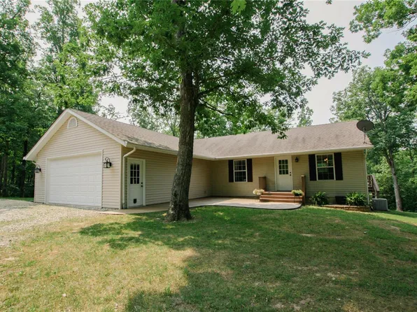 22119 Green Tree Ln, Warrenton, MO 63383