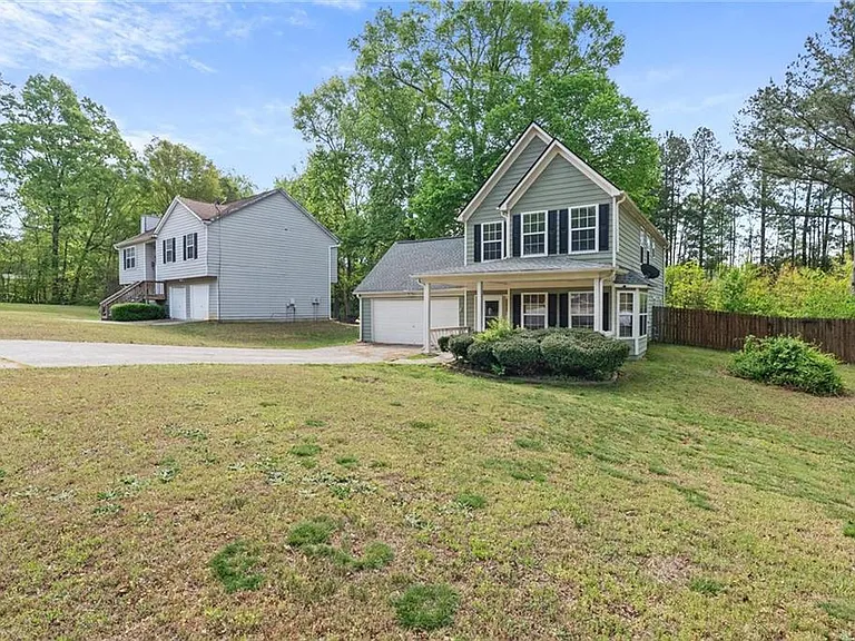 3003 Brass Dr — Photo 2
