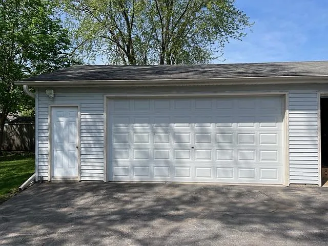 1832 Oakdale Dr — Photo 4