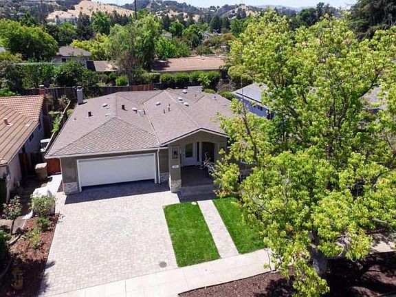 2nd image of 1495 Aster Ln