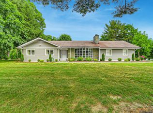 99 Elliott Rd, Trumbull, CT 06611