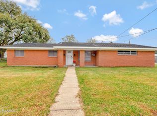309 W Broussard St, Broussard, LA 70518