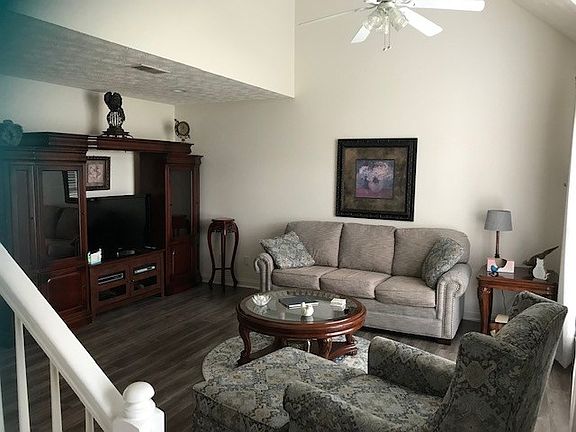 4th image of 2327 Cottonwood Ct