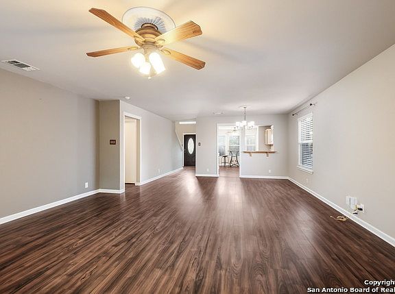 3rd image of 9419 Grace Point
