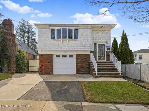 470 Beach Rd, Staten Island, NY 10312