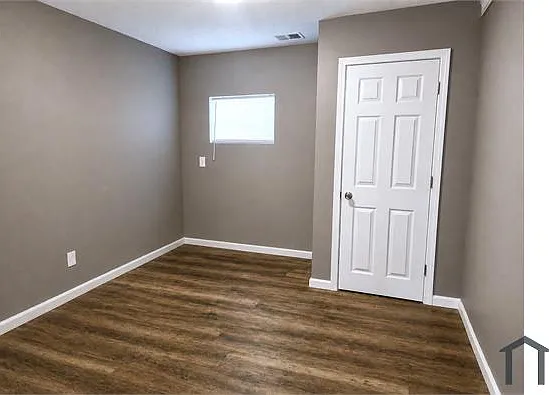 1009 N Gladstone Ave — Photo 9