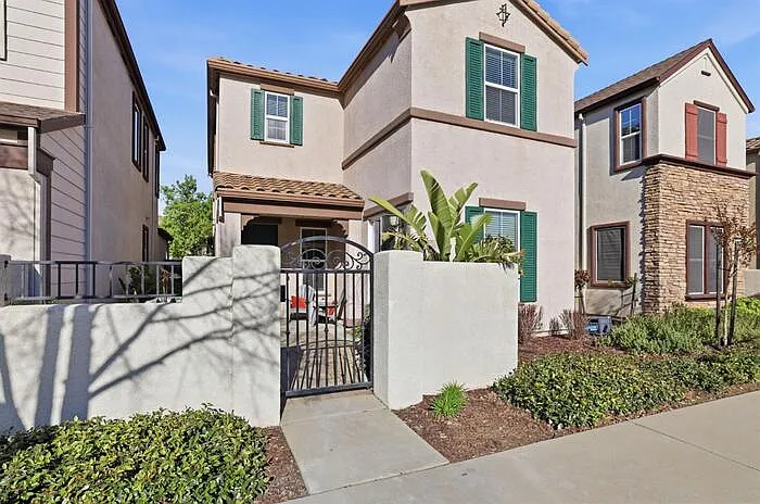 3017 Village Park Dr — Photo 2