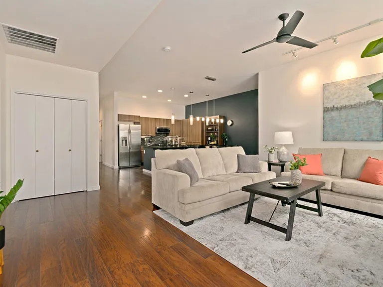 803 Blondel St #101 — Photo 17