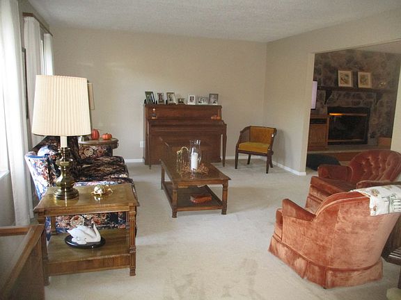 3rd image of 5580 Dillon Hills Dr