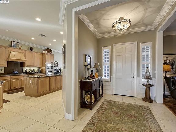 5th image of 2464 Belle Glade Ln