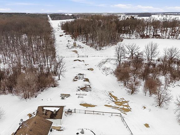 4th image of W8320 Springwood LANE