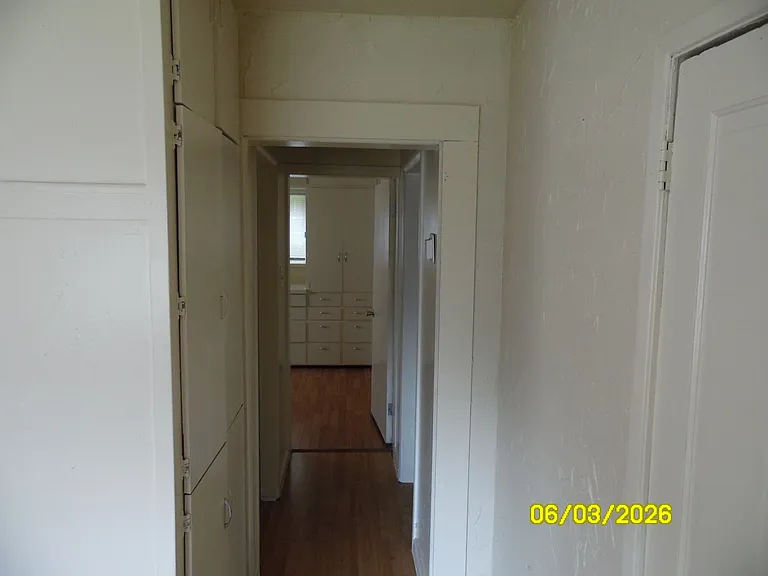 697 W 13th St — Photo 9
