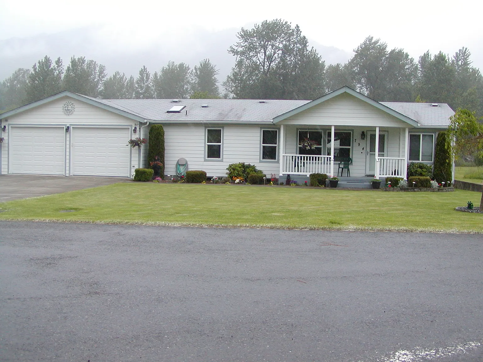 794 W Main Ave photo 1