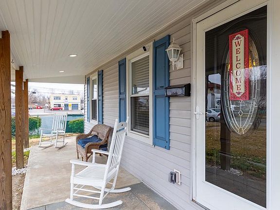 5th image of 914 Anderson Ave