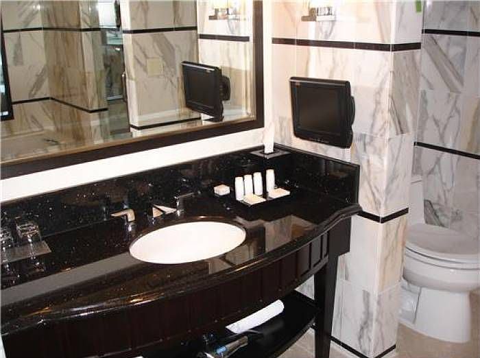 MASTER BATH SPA
