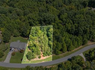 E Chamberlin Dr, Asheboro, NC 27205
