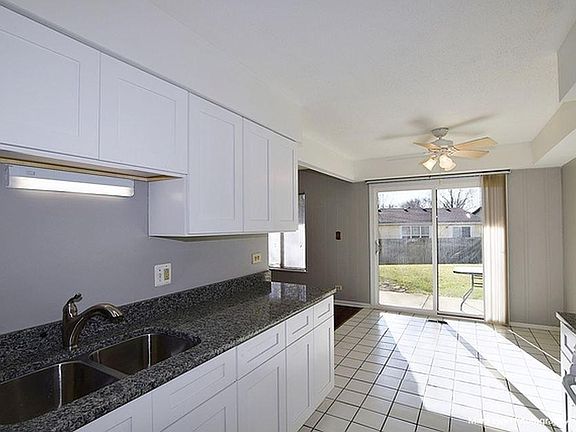 4th image of 5 Wildwood Ln