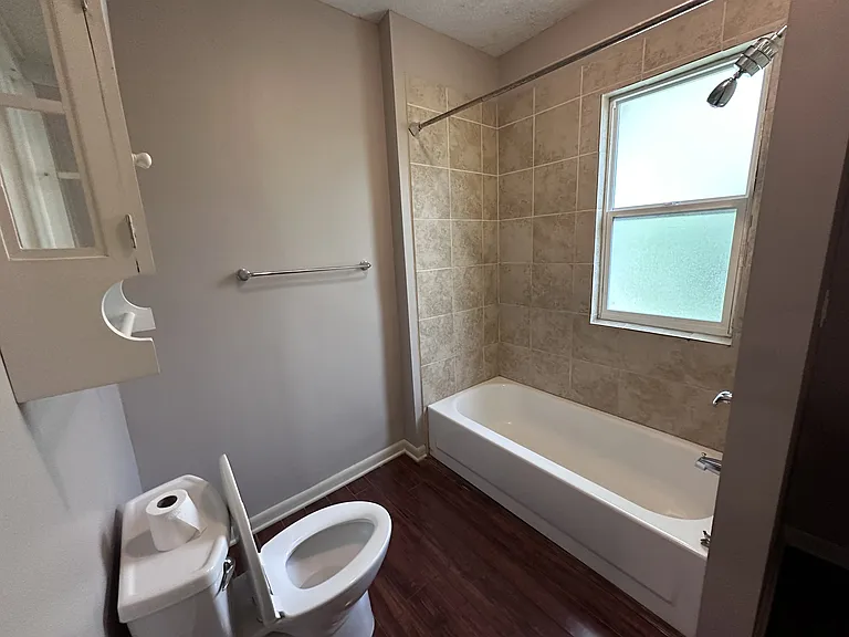 572 Hall Ave #572 — Photo 16