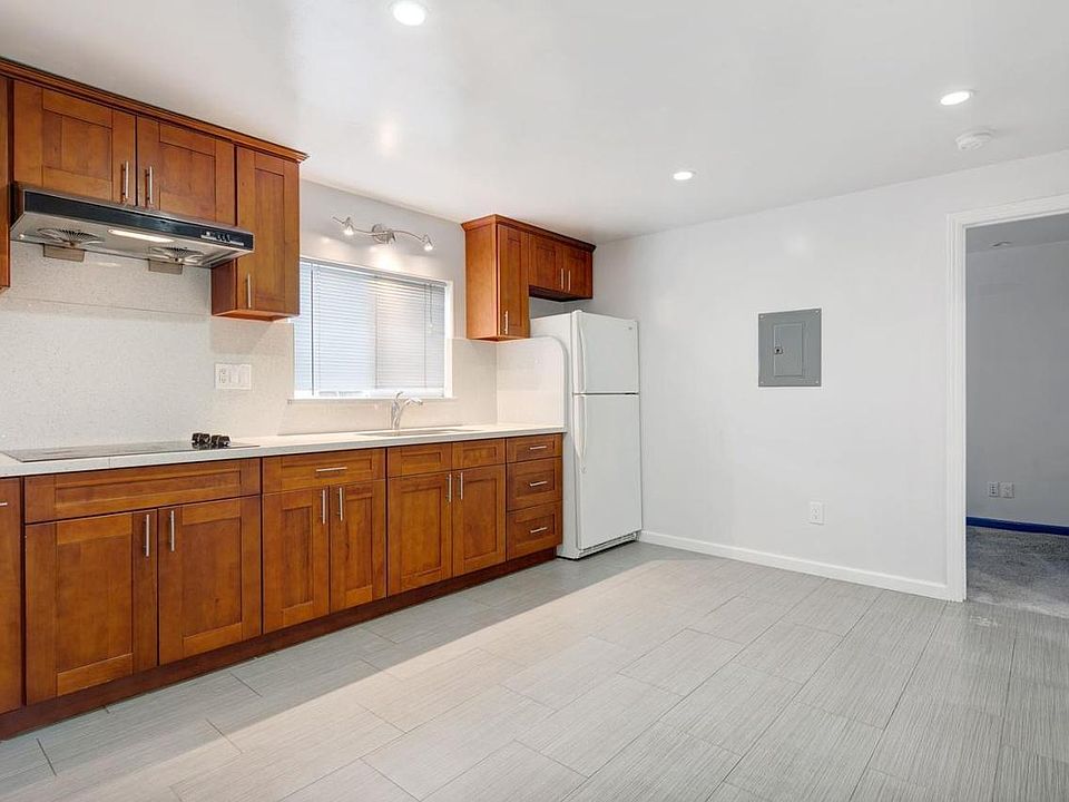 1st image of 27 S 9th St APT B