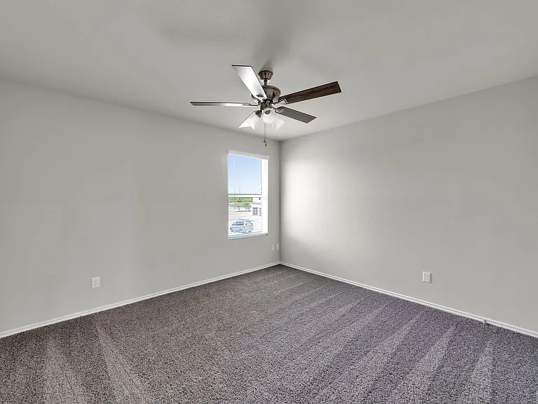124 Marigold Pl — Photo 5